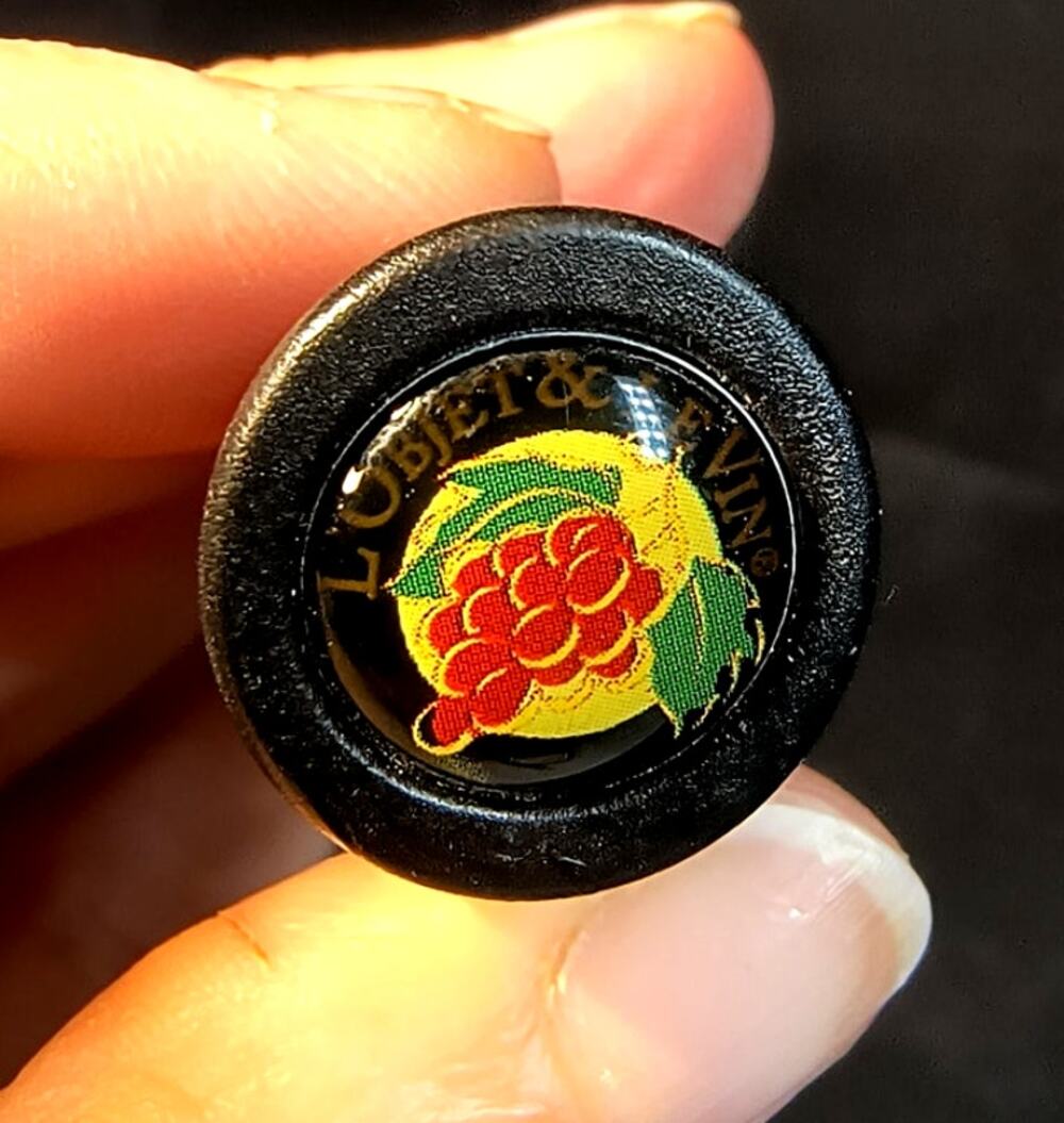 2155.  L Objet & Le Vin Cork Free Rubber Bottle Stopper Grapes Motif Wine